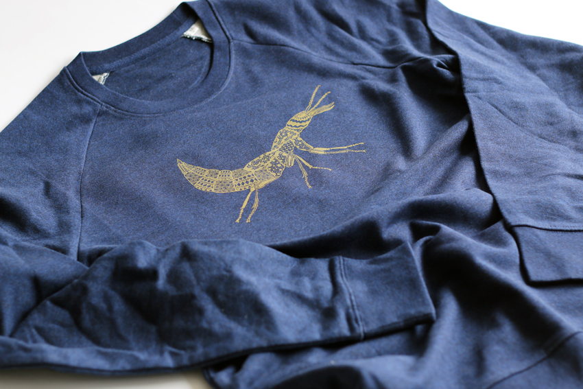 Men/Unisex - Black heather blue with golden Beetle - XXL (SWA113)