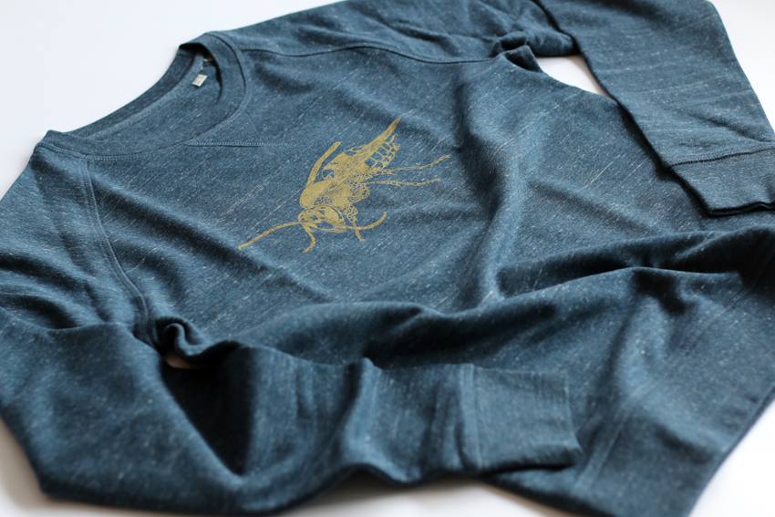 Men/Unisex - Heather blue denim with golden Hornet - S (SWA114)