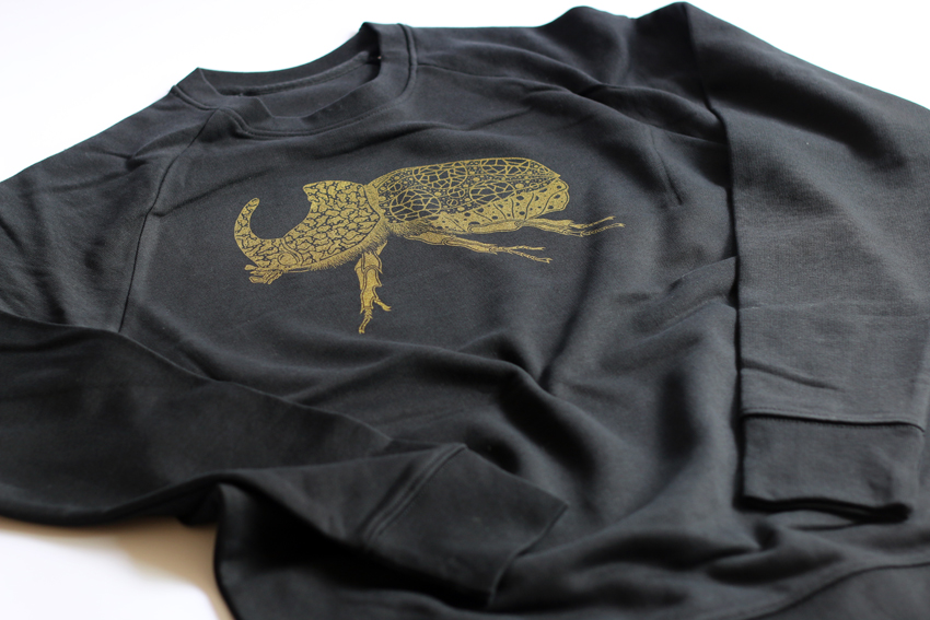 Men/Unisex - Black with golden Rhinoceros beetle - XL (SWA064)